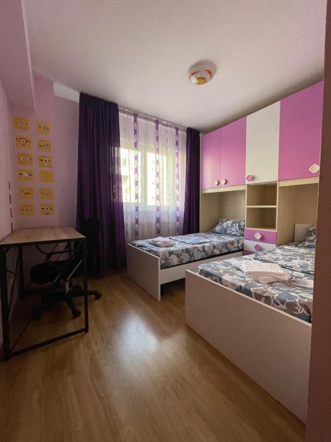 Апартаменти Cerna Apartament Брашов Екстер'єр фото