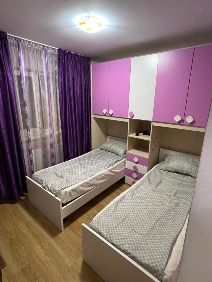 Апартаменти Cerna Apartament Брашов Екстер'єр фото